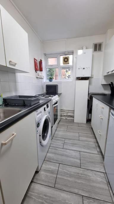 2 Bedroom Apartment In Kennington London Londres Exterior foto