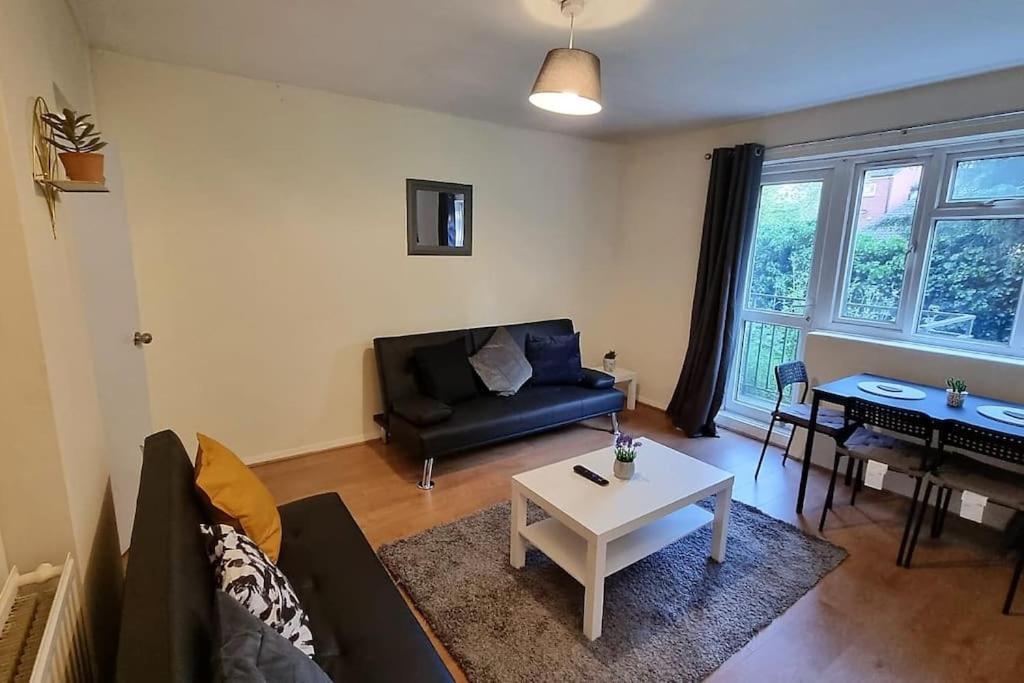 2 Bedroom Apartment In Kennington London Londres Exterior foto