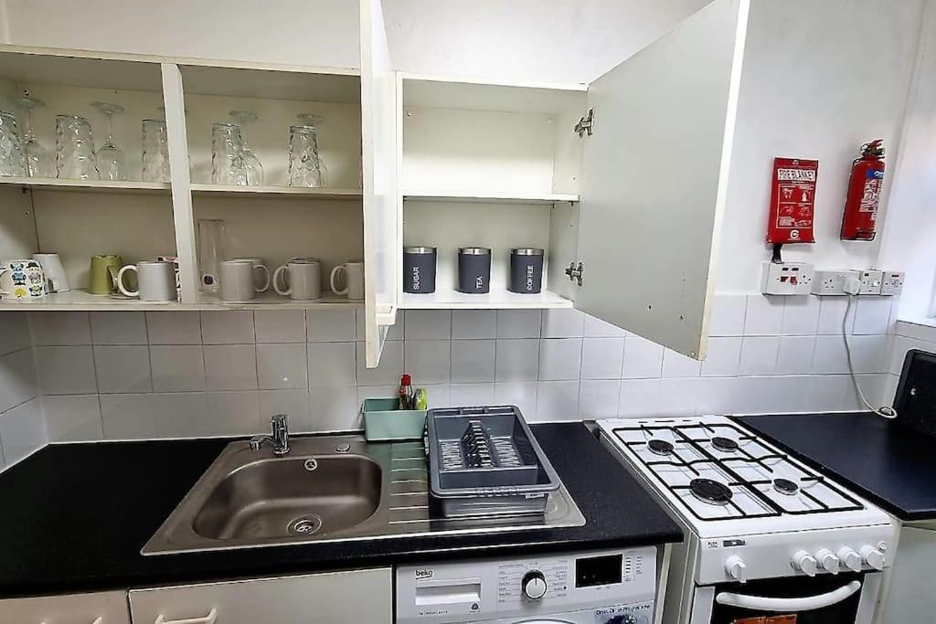 2 Bedroom Apartment In Kennington London Londres Exterior foto