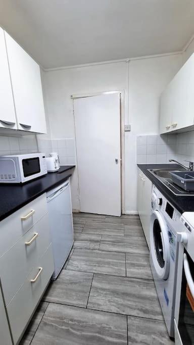 2 Bedroom Apartment In Kennington London Londres Exterior foto